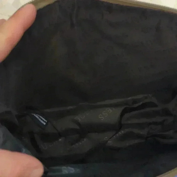 Guess travel bag - Picture 4 of 7